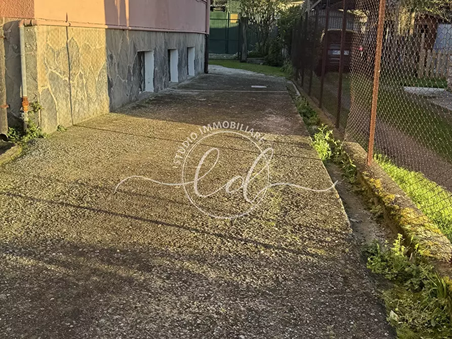 Immagine 50 di Quadrilocale in vendita  a Seravezza