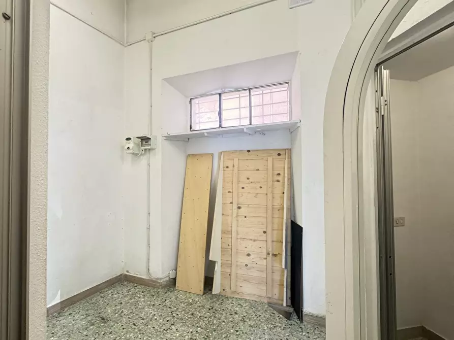 Immagine 13 di Capannone industriale in vendita  a Seravezza