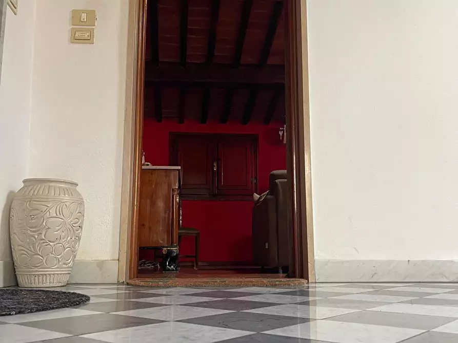 Immagine 47 di Mansarda in affitto  a Pietrasanta