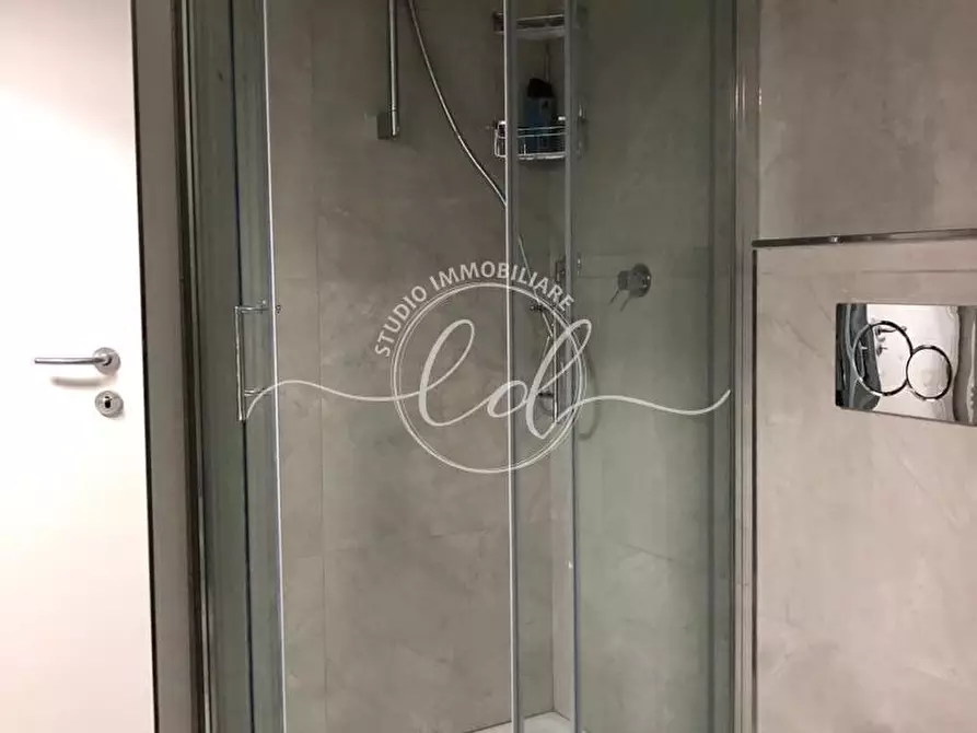 Immagine 15 di Quadrilocale in vendita  a Massa