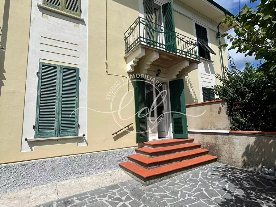Immagine 58 di Porzione di casa in vendita  a Carrara