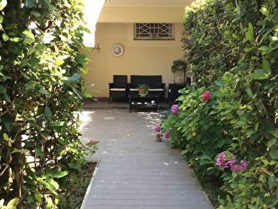 Immagine 4 di Quadrilocale in vendita  a Pietrasanta