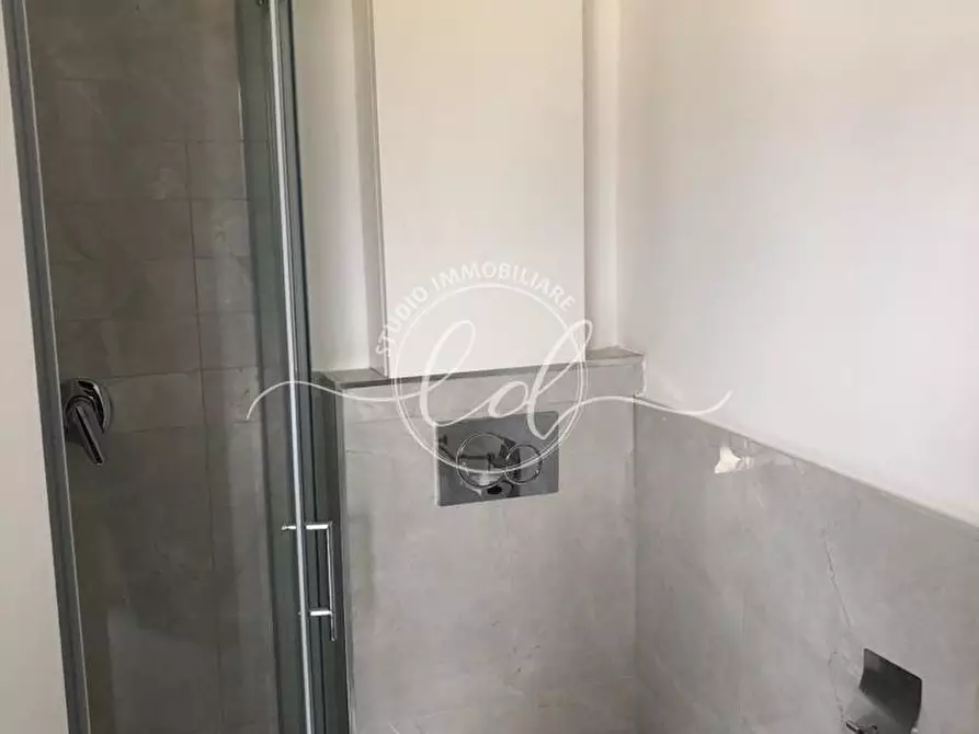 Immagine 11 di Quadrilocale in vendita  a Massa