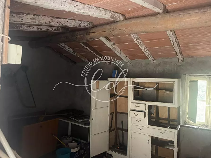 Immagine 38 di Porzione di casa in vendita  a Camaiore
