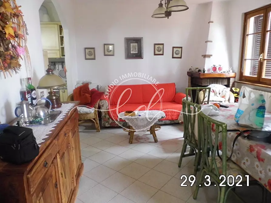 Immagine 1 di Casa indipendente in vendita  a Massarosa