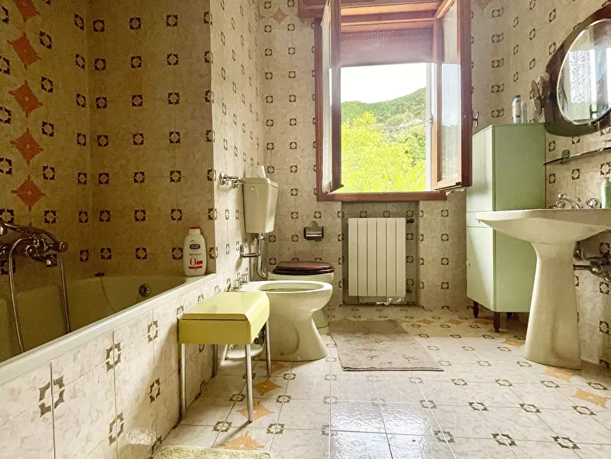 Immagine 29 di Casa indipendente in vendita  a Seravezza