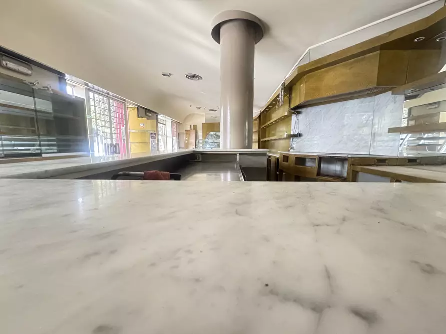 Immagine 7 di Bar / Ristorante in affitto  a Pietrasanta