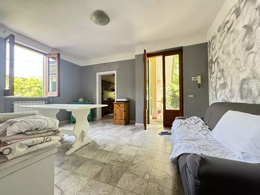 Immagine 11 di Porzione di casa in vendita  a Pietrasanta