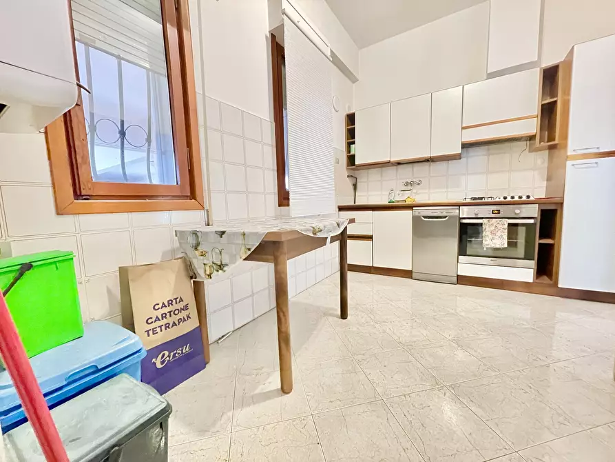 Immagine 11 di Quadrilocale in affitto  a Seravezza