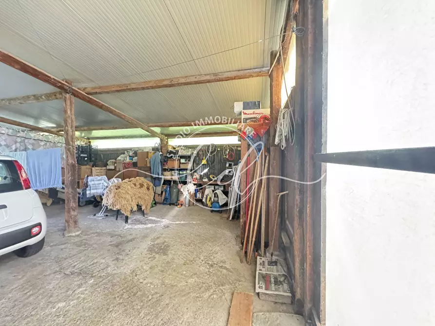 Immagine 48 di Porzione di casa in vendita  a Pietrasanta