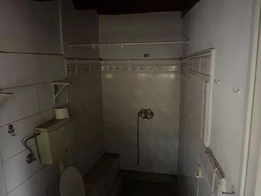 Immagine 25 di Porzione di casa in vendita  a Massarosa