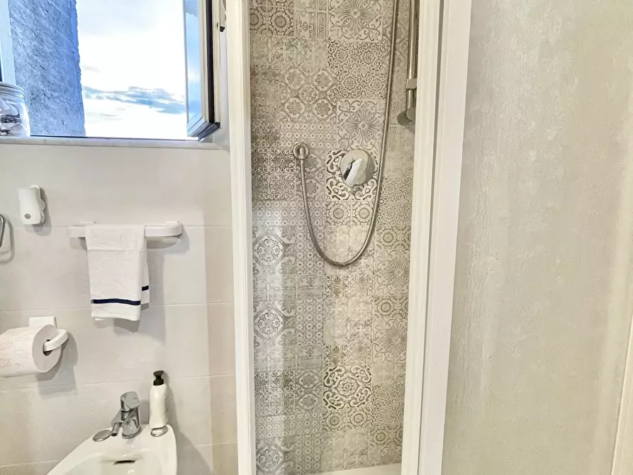 Immagine 74 di Porzione di casa in vendita  a Pietrasanta