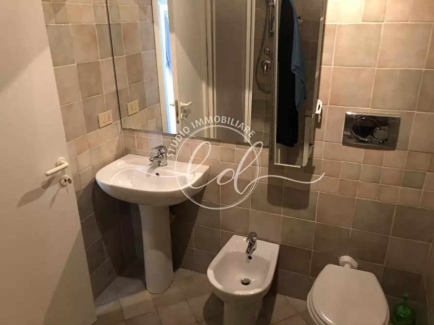 Immagine 3 di Trilocale in affitto  a Pietrasanta