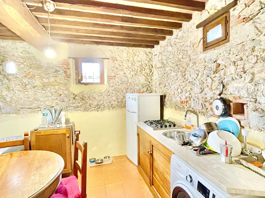 Immagine 57 di Rustico / casale in vendita  a Camaiore