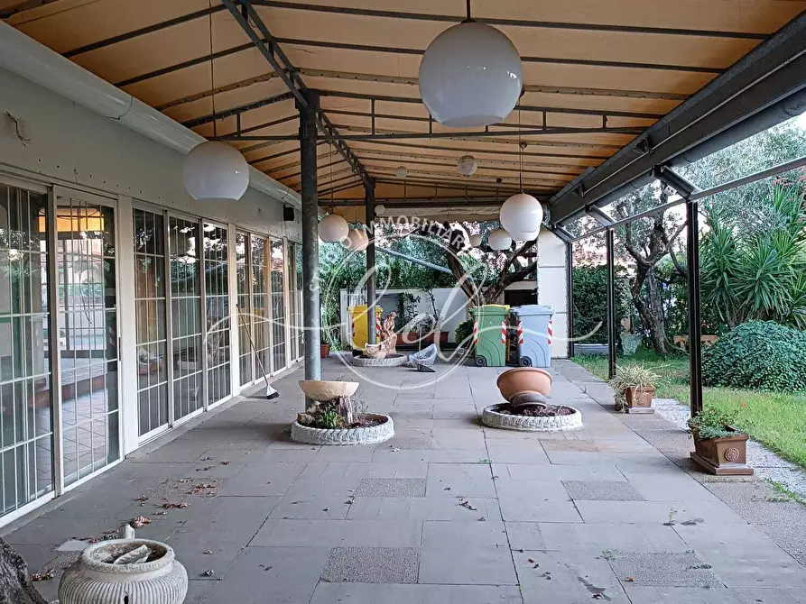 Immagine 3 di Porzione di casa in vendita  a Camaiore