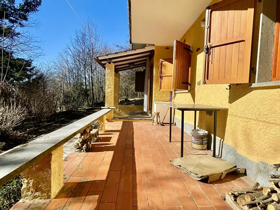 Immagine 8 di Casa bifamiliare in vendita  a Stazzema