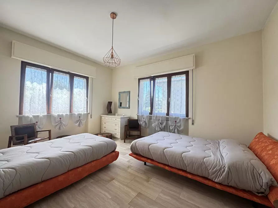 Immagine 33 di Quadrilocale in affitto  a Pietrasanta