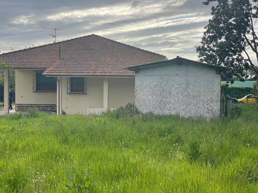 Immagine 6 di Casa indipendente in vendita  a Pietrasanta