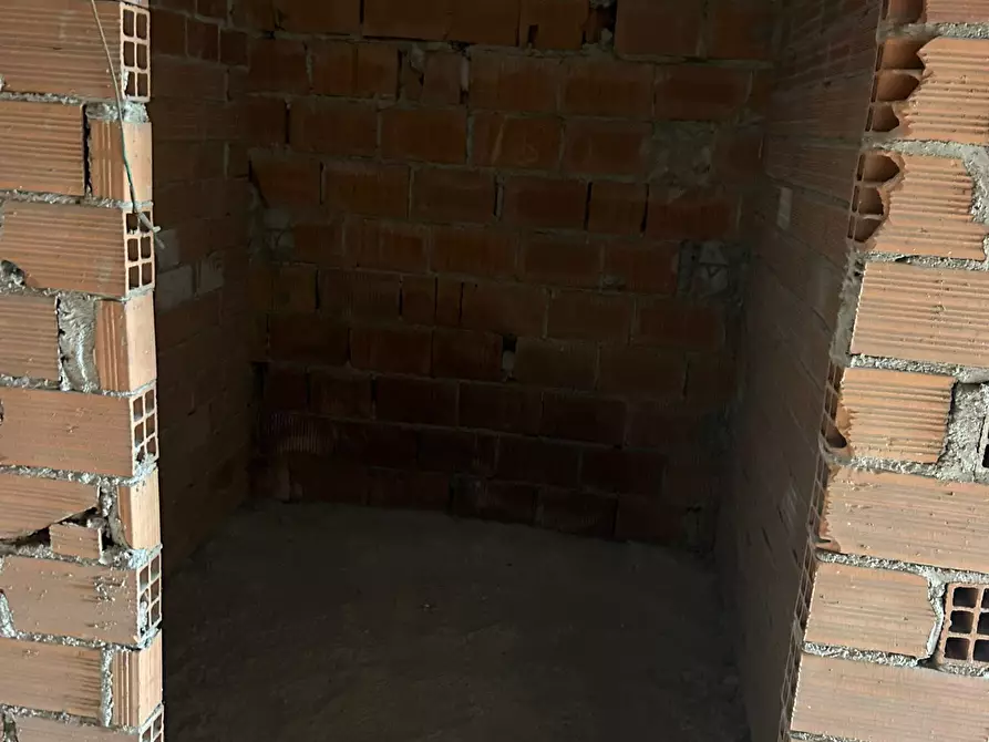 Immagine 14 di Porzione di casa in vendita  a Pietrasanta