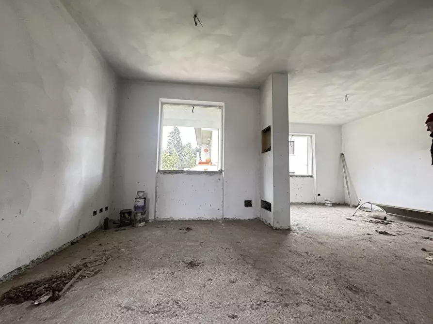 Immagine 14 di Porzione di casa in vendita  a Camaiore