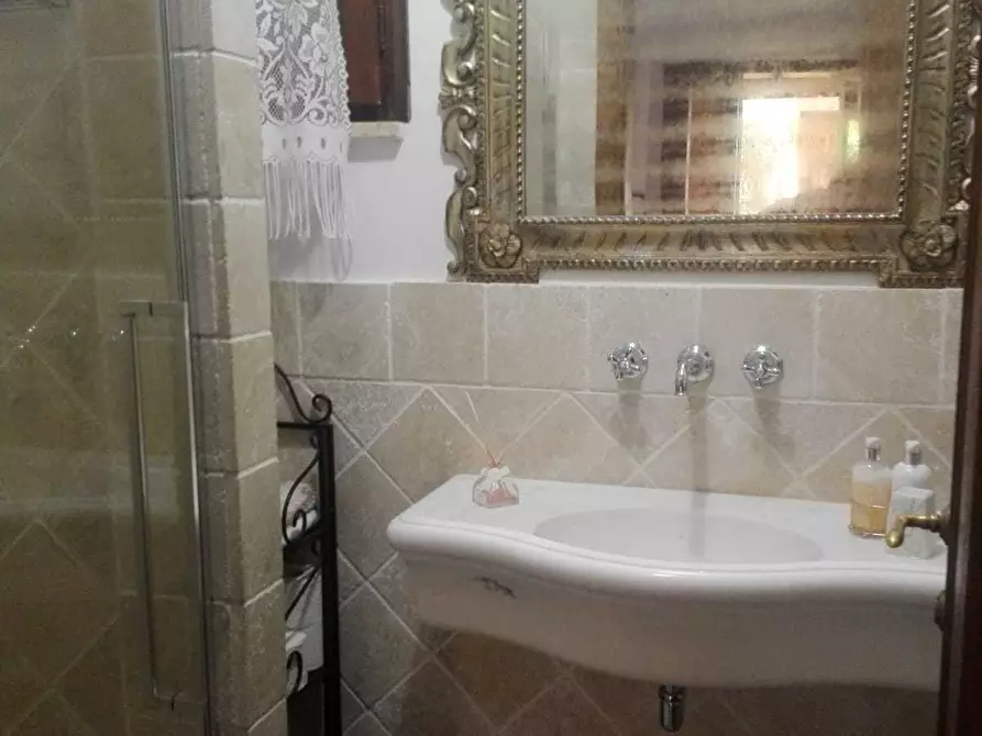 Immagine 18 di Casa indipendente in affitto  a Pietrasanta