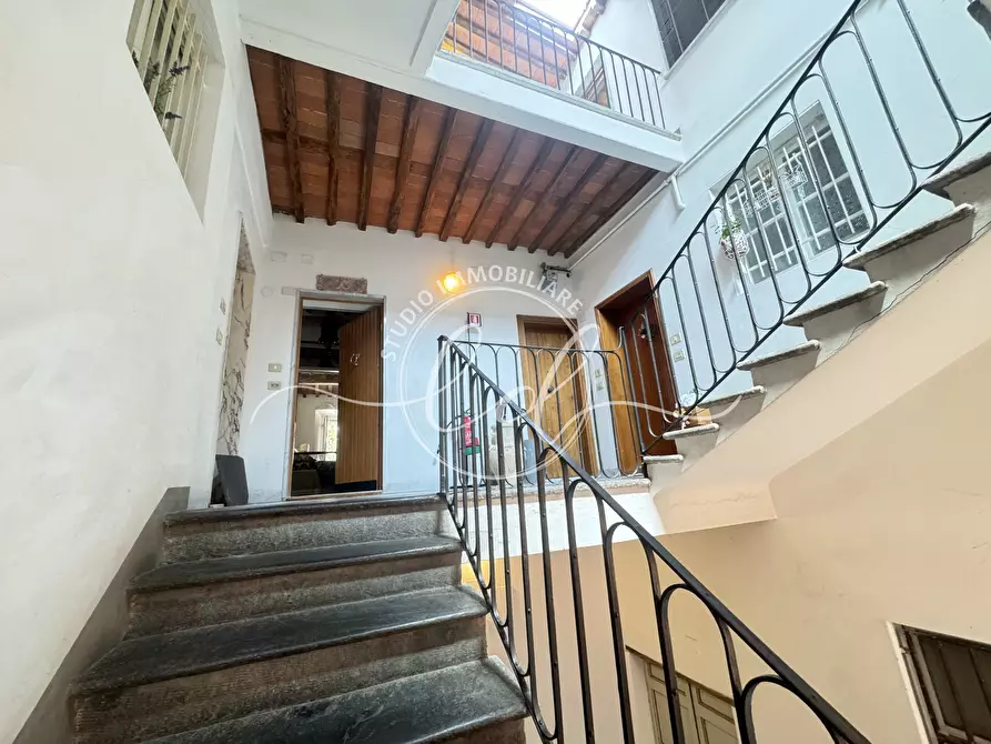 Immagine 3 di Trilocale in affitto  a Pietrasanta
