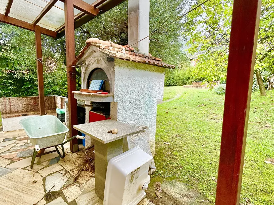 Immagine 65 di Casa indipendente in vendita  a Seravezza