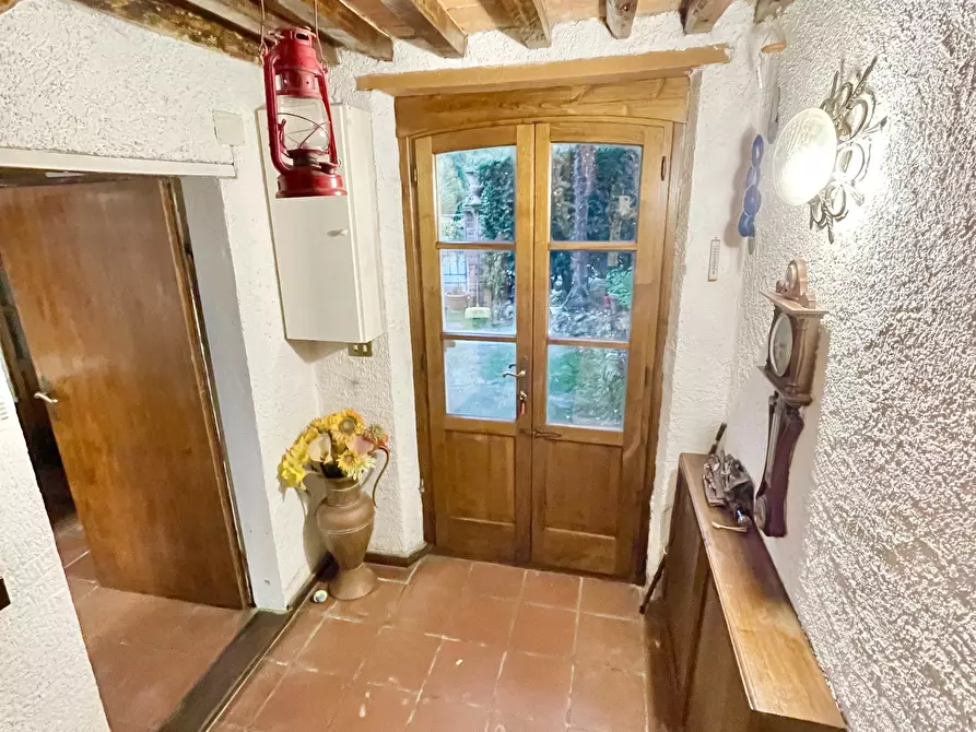 Immagine 88 di Porzione di casa in vendita  a Pietrasanta