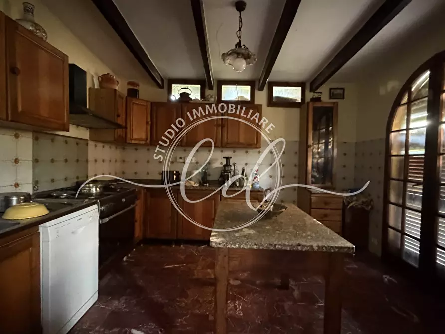 Immagine 13 di Porzione di casa in vendita  a Seravezza