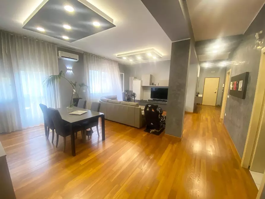 Immagine 2 di Pentalocale in vendita  in Via Cesare Battisti CESARE BATTISTI a Pescara