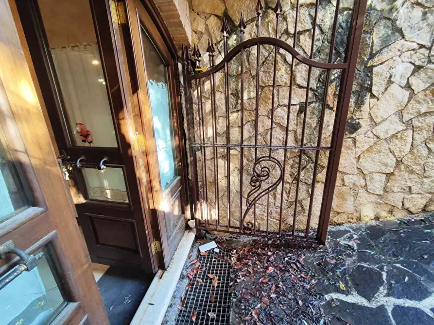 Immagine 15 di Trilocale in vendita  in via niccolò tommaseo 51 a Guidonia Montecelio