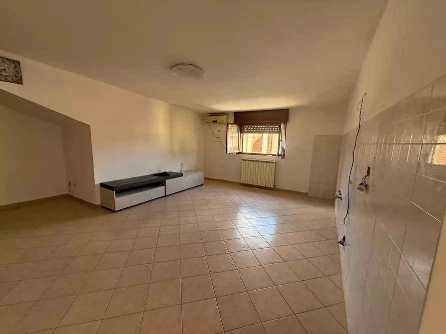 Immagine 17 di Trilocale in vendita  in via maremmana inferiore 110 a Guidonia Montecelio