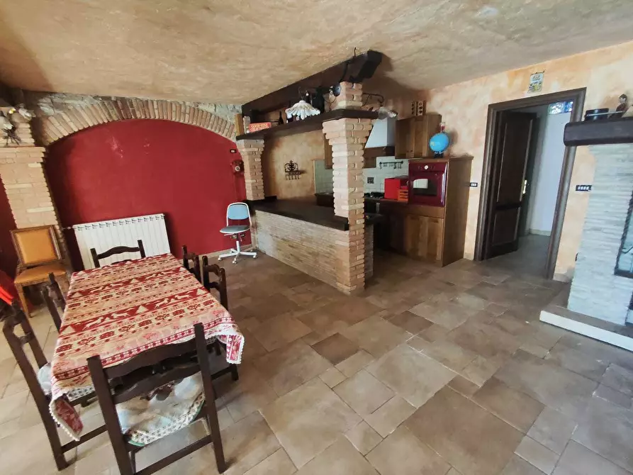 Immagine 10 di Trilocale in vendita  in via niccolò tommaseo 51 a Guidonia Montecelio