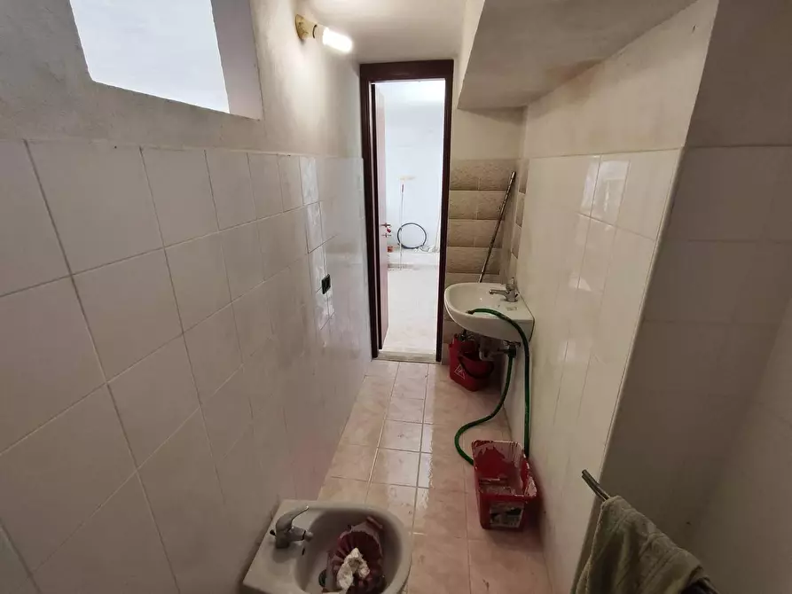 Immagine 11 di Garage in vendita  in Via Nazario Sauro 39 a Guidonia Montecelio