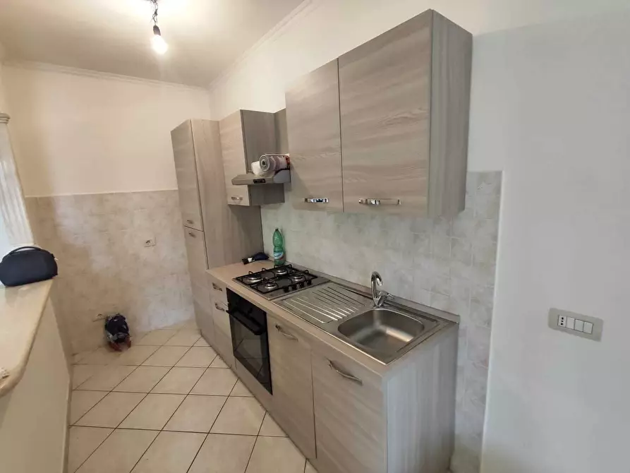 Immagine 2 di Trilocale in vendita  in VIA GUGLIELMO OBERDAN 19 a Guidonia Montecelio