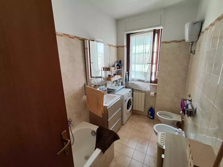 Immagine 22 di Trilocale in vendita  in Via Ottaviano a Guidonia Montecelio