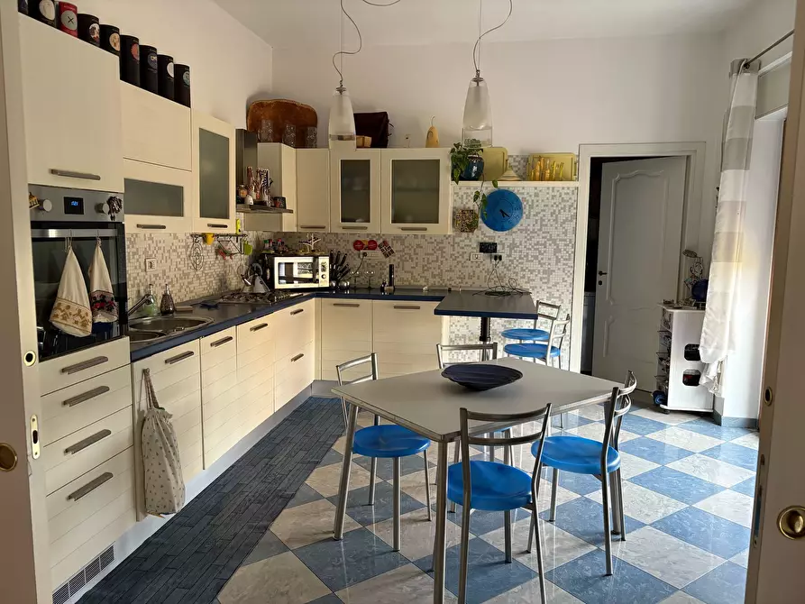 Immagine 4 di Pentalocale in vendita  a Sassari