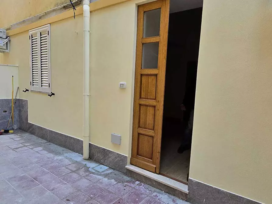 Immagine 3 di Casa semindipendente in vendita  in Via IV Novembre 35 a Sassari