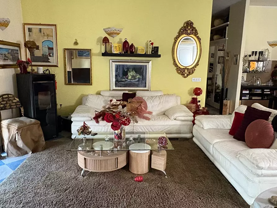 Immagine 3 di Pentalocale in vendita  a Sassari