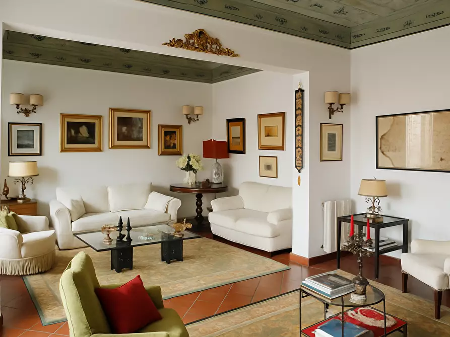 Immagine 10 di Appartamento in vendita  in Via Ruggero Settimo a Siracusa