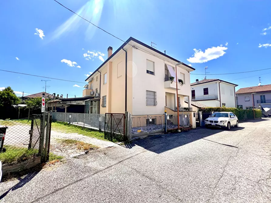 Immagine 1 di Porzione di casa in vendita  a Cesena