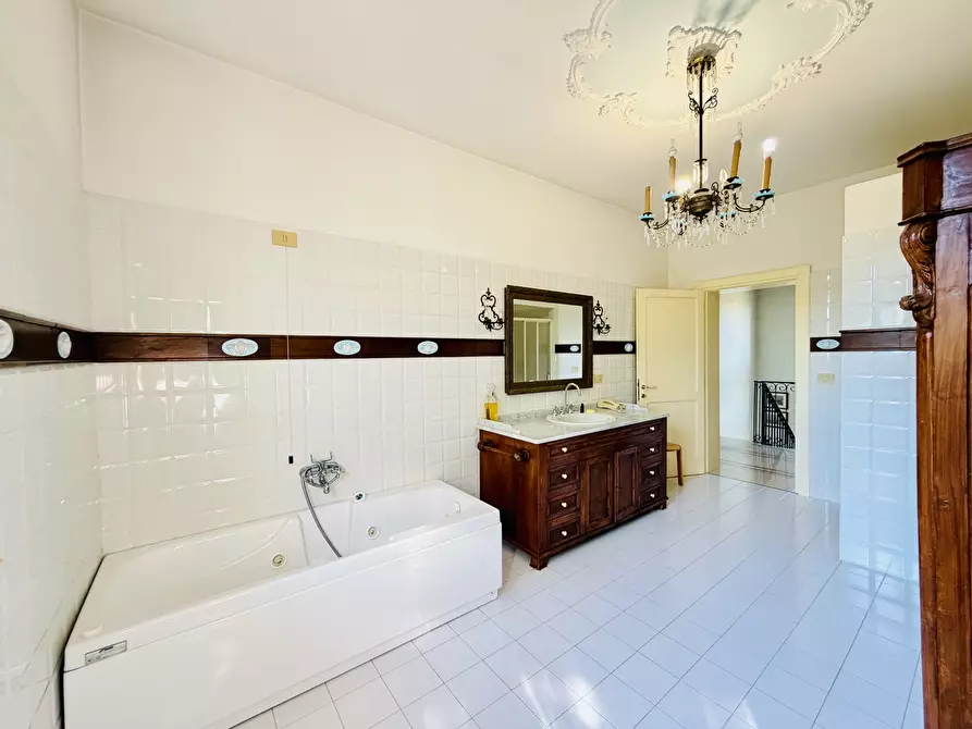 Immagine 21 di Villa in vendita  in vicinale papa 675 a Cesena