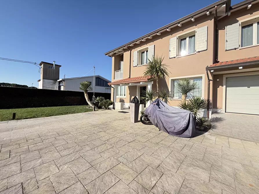 Immagine 4 di Casa bifamiliare in vendita  in Via Capannaguzzo 3721 a Cesena