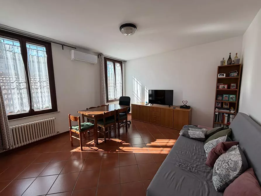 Immagine 1 di Bilocale in affitto  in Via Ilario Spolverini 4 a Parma
