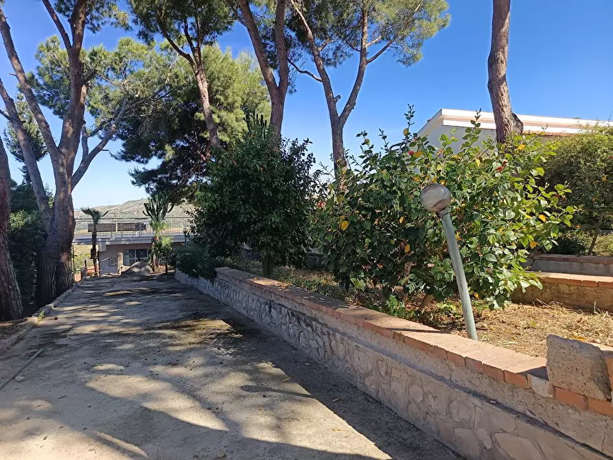 Immagine 36 di Villa in vendita  a Trabia
