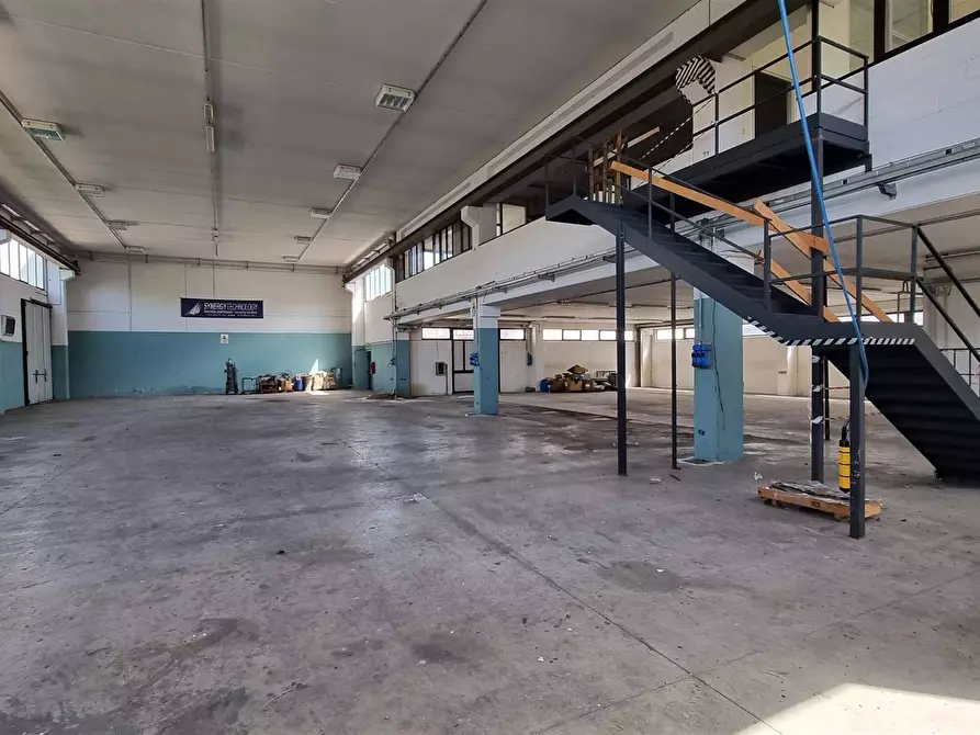 Immagine 7 di Capannone industriale in vendita  in Via G. Curioni 4 a Galgagnano