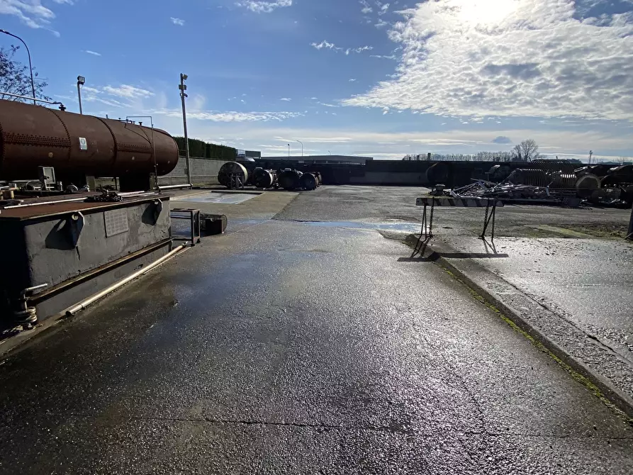 Immagine 9 di Capannone industriale in vendita  in Via delle Industrie a Guardamiglio