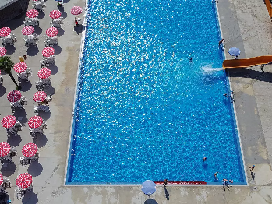 Immagine 9 di Attività commerciale in vendita  in Via del Laghetto 6 a Limbiate