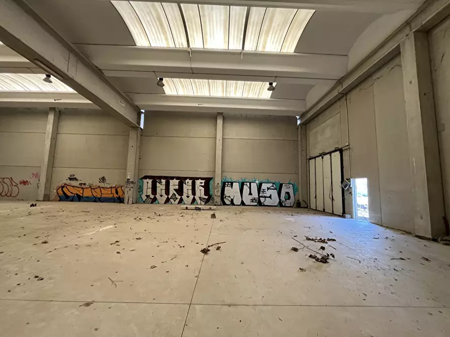 Immagine 3 di Capannone industriale in vendita  in Via Pietro Buscaglia 8 a Vigevano
