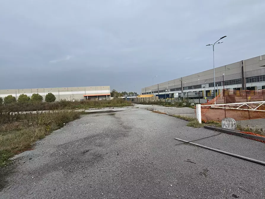 Immagine 9 di Terreno industriale in vendita  in SP234 8 a Ospedaletto Lodigiano